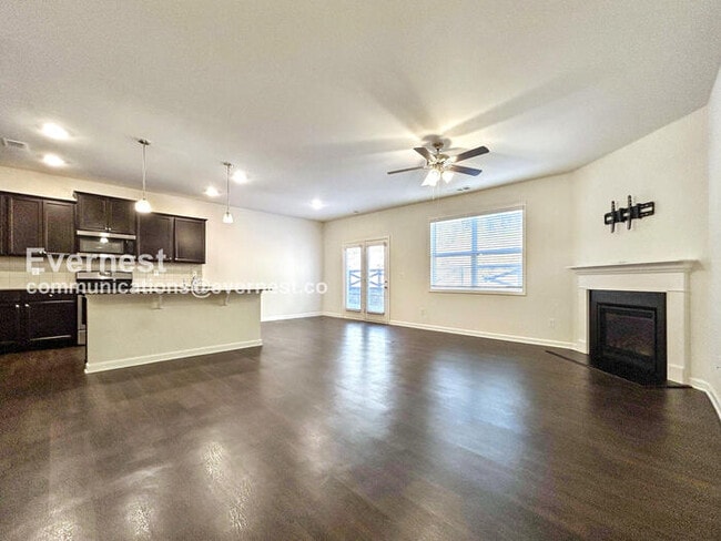 Photo - 176 Woodhouse Cir