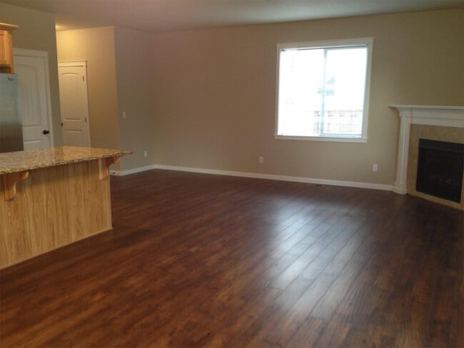 Photo - 425 N Vernonia Rd