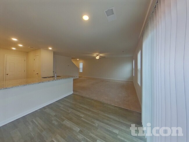 Photo - 4012 Reinfield Dr