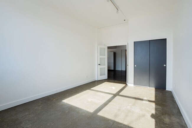 Photo - 5638 Av Du Parc