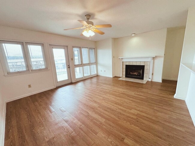 Building Photo - 142 Lake Hamilton Dr Unit 104