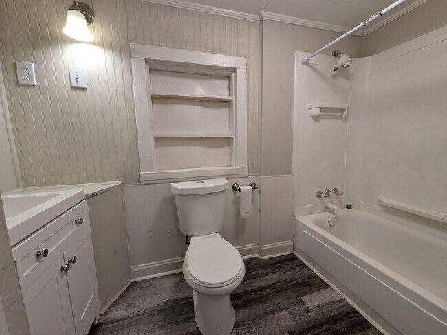 Photo - England1017 Unit A