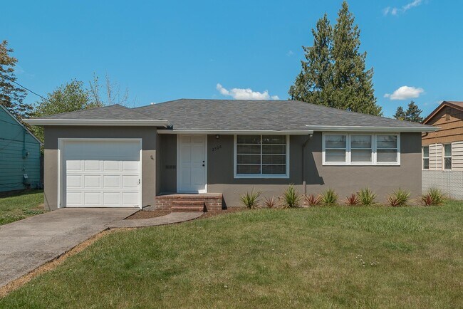 Photo - 2506 E 25th St