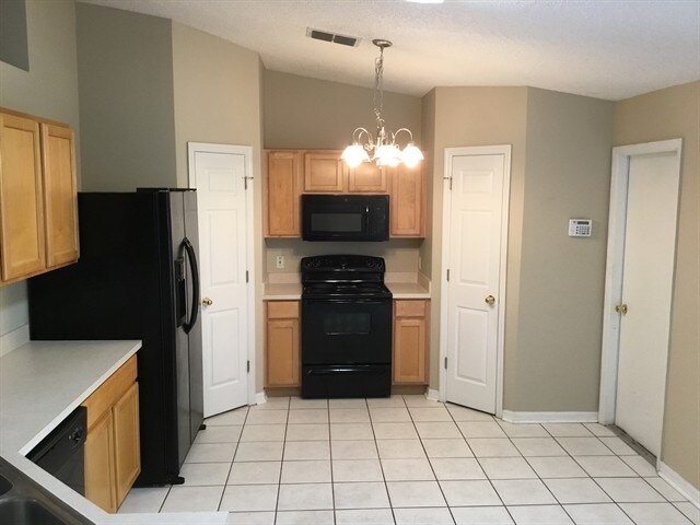 Photo - 2943 Noah Cir