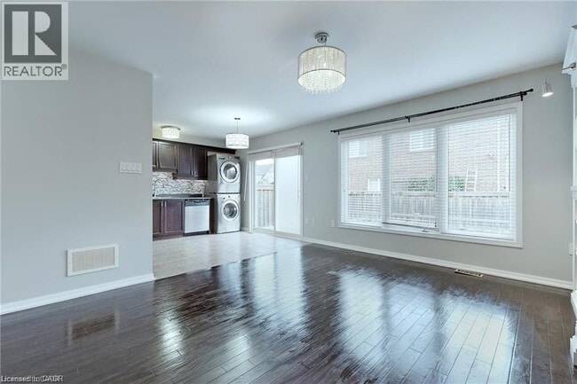 Photo - 1005 Farmstead Dr