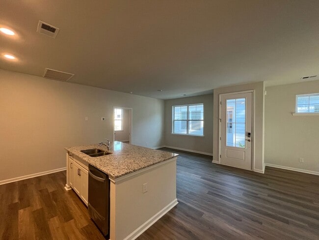 Photo - 149 Holloway Hill