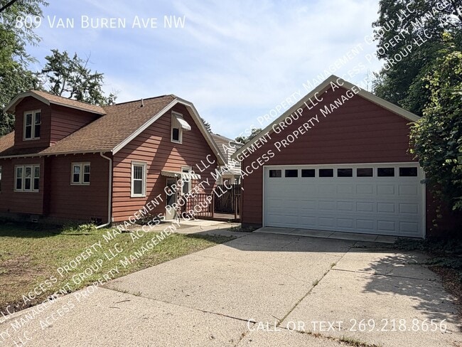 Photo - 809 Van Buren Ave NW