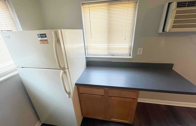 Photo - 555 Lowell Ave Unit 555-09