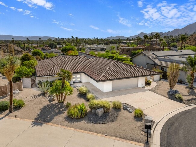 Photo - 4 Saturn Cir