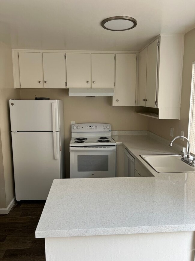 Photo - Beautiful 3Bd/1.5Ba Townhouse in a Highly Desirable Hayward Neighborhood!