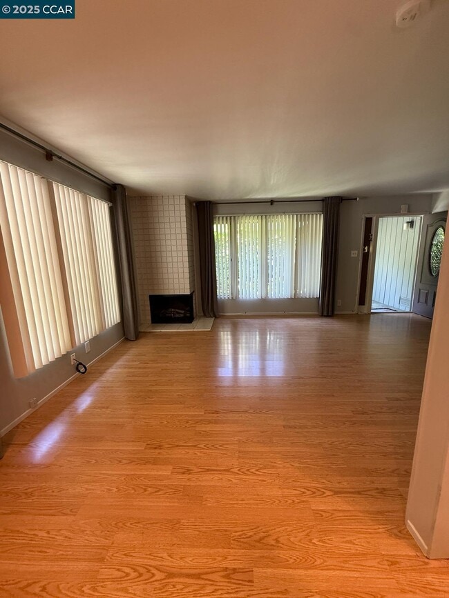 Photo - 2061 Vanderslice Ave