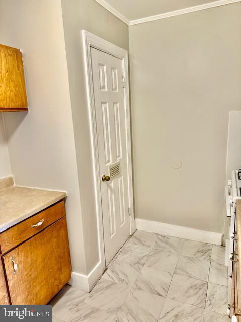 Building Photo - 27 W Main St Unit 202