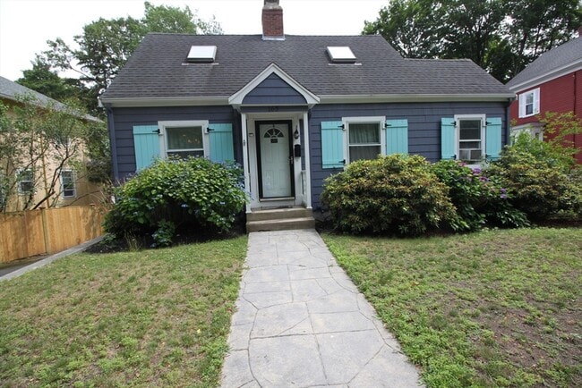 Photo - 165 Lynn Fells Pkwy House