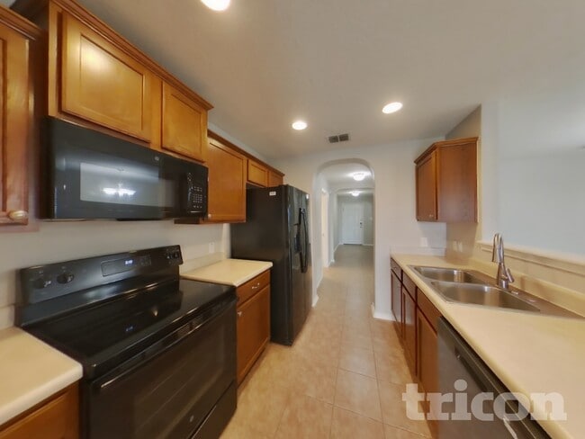 Photo - 2319 Camberly View