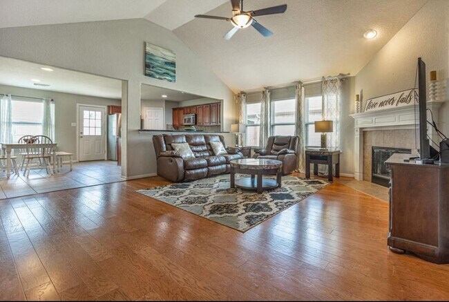 Photo - 3115 Orange St