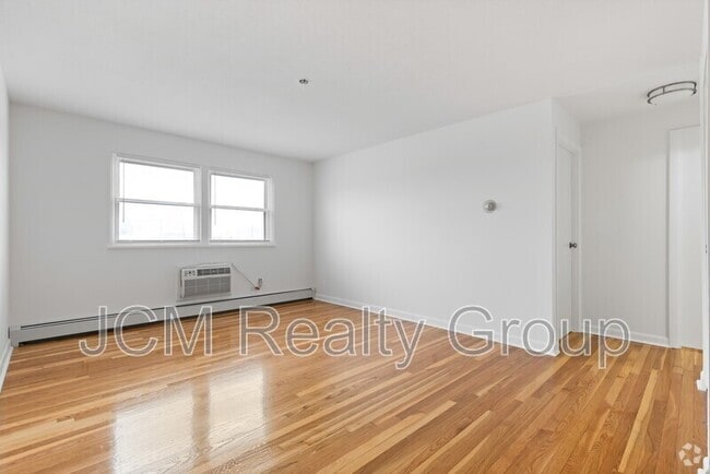 Building Photo - 303 Broadway Unit B/ 2nd Floor Rental