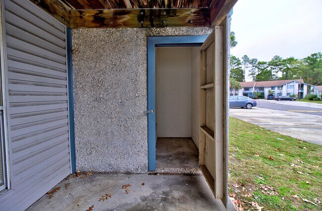 Photo - 910 Brett Dr
