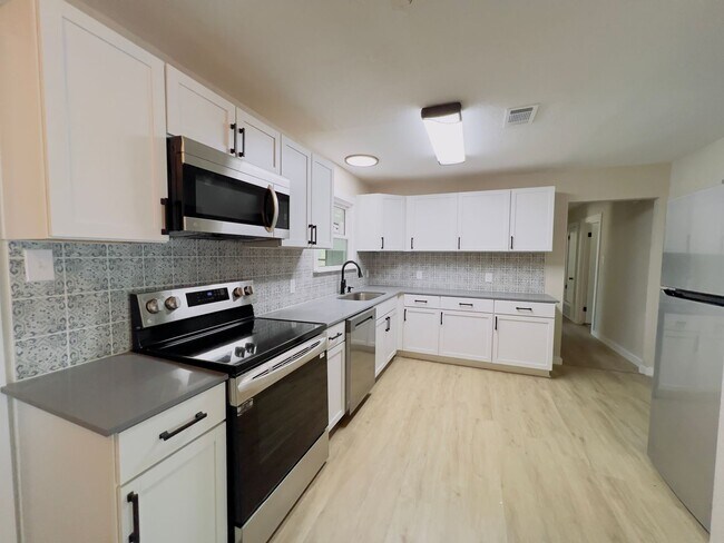 Photo - Newly Remodeled 4 Bedroom/1 Bathroom Home