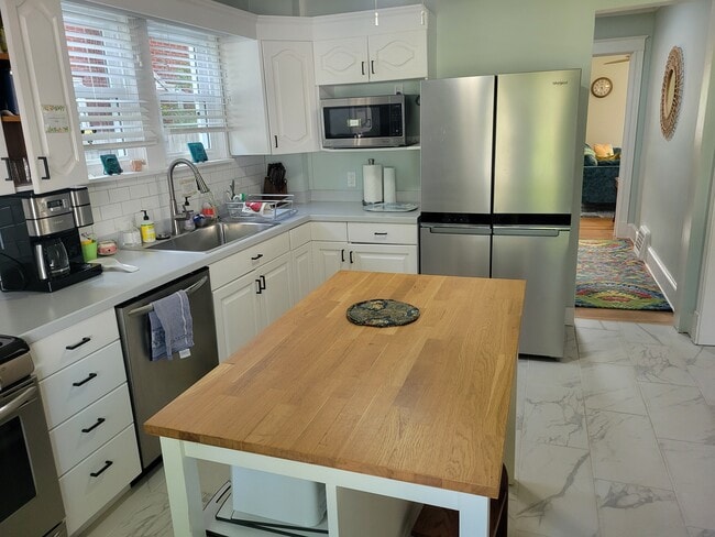 Photo - 1618 Niles Ave