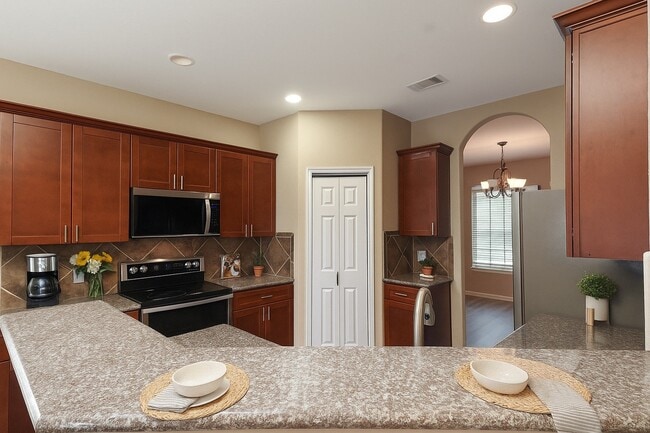 Photo - 3042 Camelia View Ln