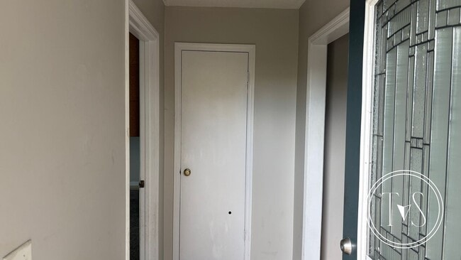 Photo - 632 Fleming Rd