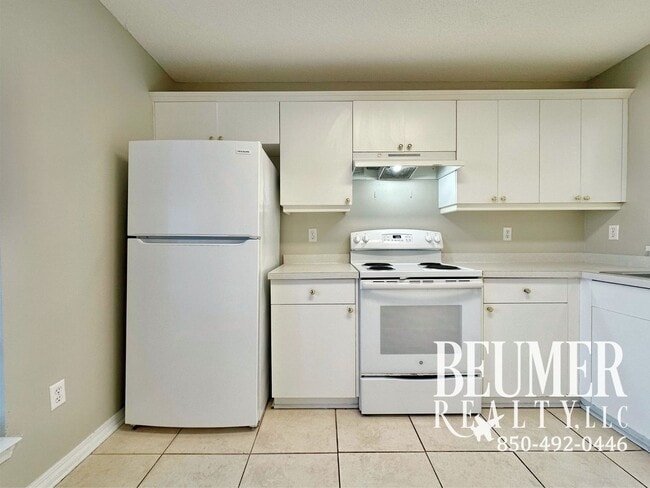 Photo - Charming 3br 2 bath Located 4 miles from NAS Back Gate