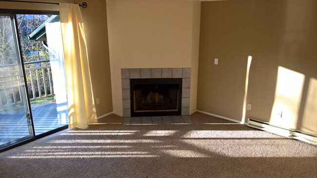 13801 Old Redmond Rd Unit C205