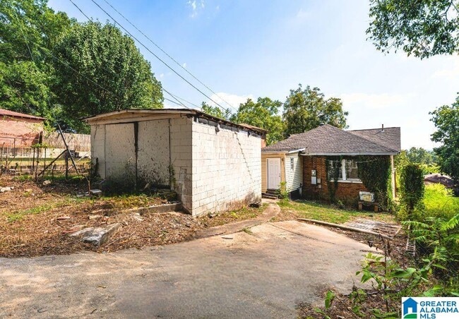 2812 20th Place Ensley