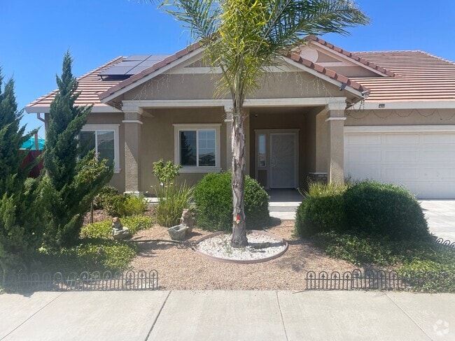 Building Photo - 519 Camelot Dr Rental
