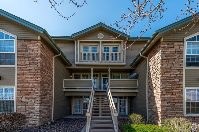Building Photo - Beautiful Condo in Steeplchase! Unit F