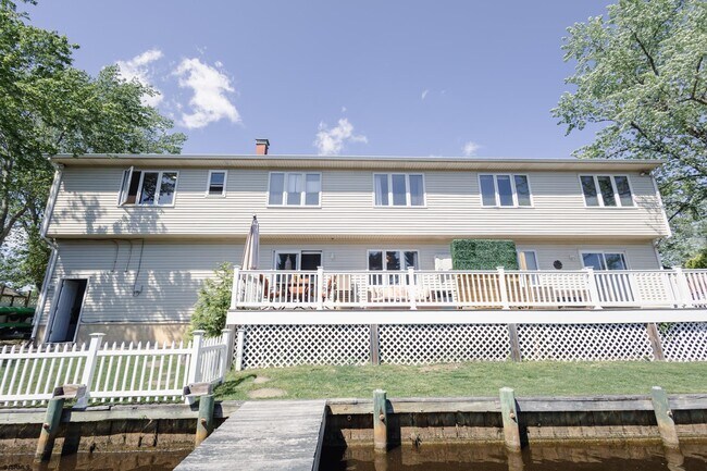 Photo - 5143 Venice Ave