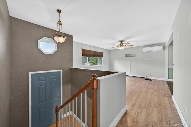 Photo - 76 Maureen Dr