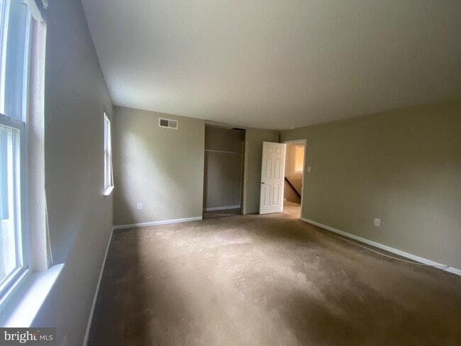 Building Photo - 286 Florence Dr Rental