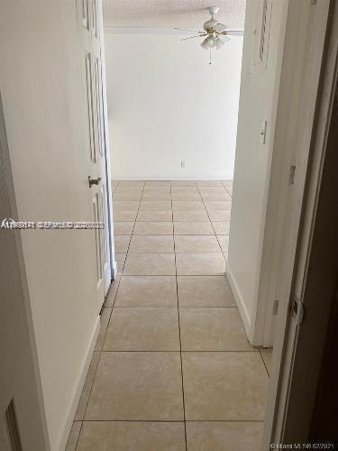 Photo - 8560 N Sherman Cir Unit 404