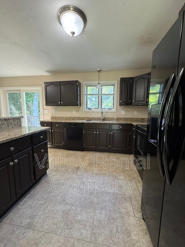 Photo - 159 Amherst Rd