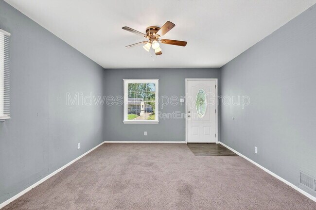 Photo - 409 Shepley Dr