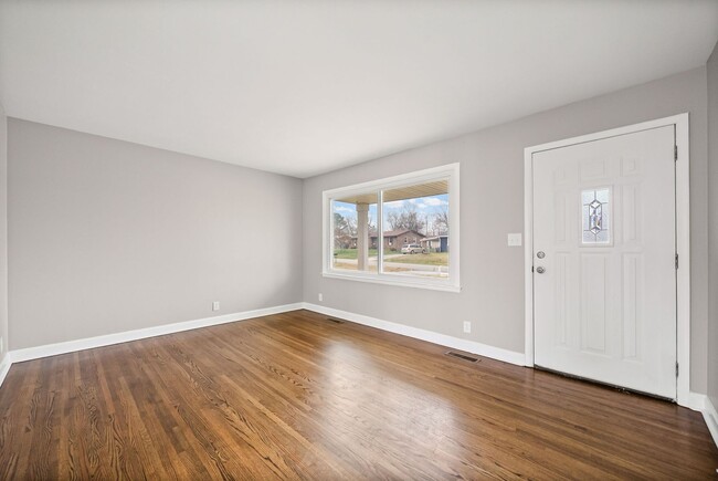 Photo - 3 Bedroom Pet Friendly Home For Rent Near Post!