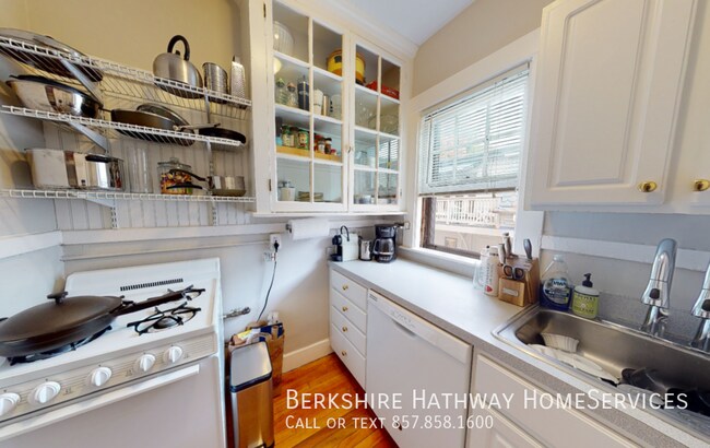 Photo - 11 Story St Unidad 42A