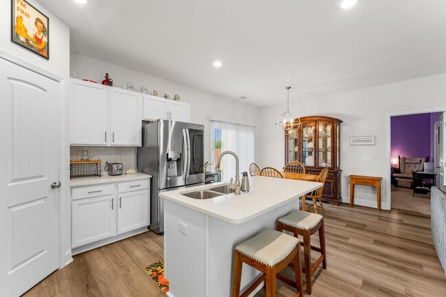 Photo - 203 Glick Wy