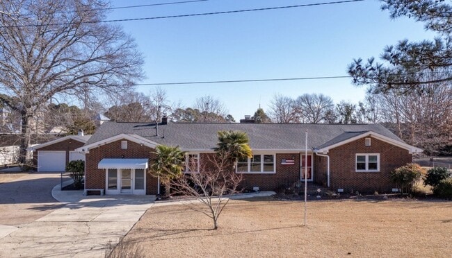 1404 Shelton Rd
