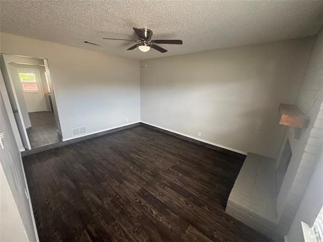 Building Photo - 726 Bluebonnet Dr Rental