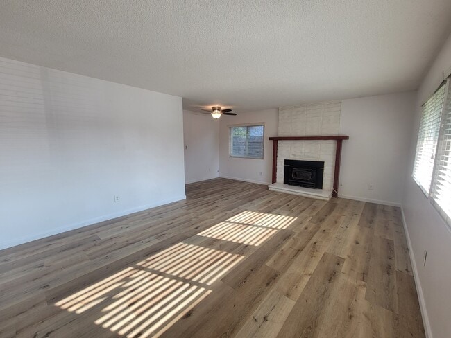 Photo - 2704 S Fairway Ct
