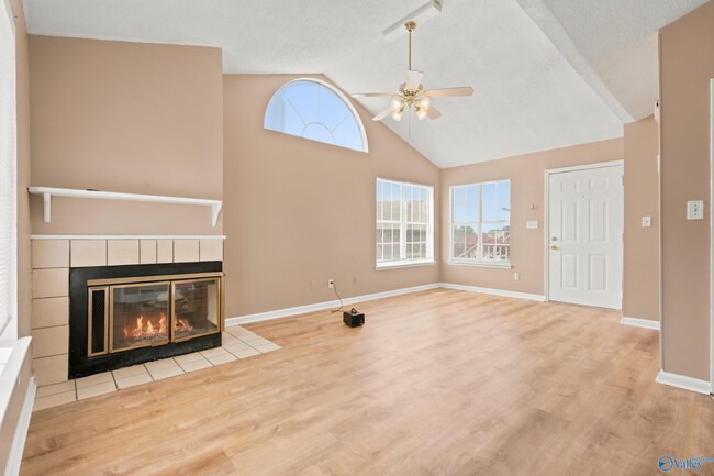 Photo - 104 Waters Edge Ln Unidad 104