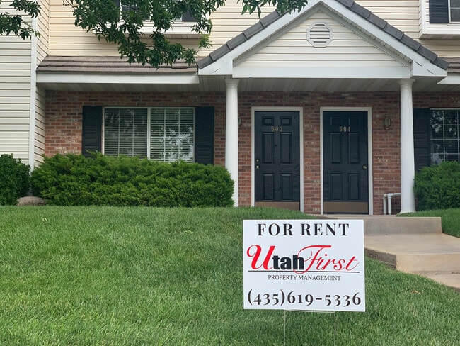 Building Photo - SMALL PETS FRIENDLY!! Beautiful Lexington ... Rental
