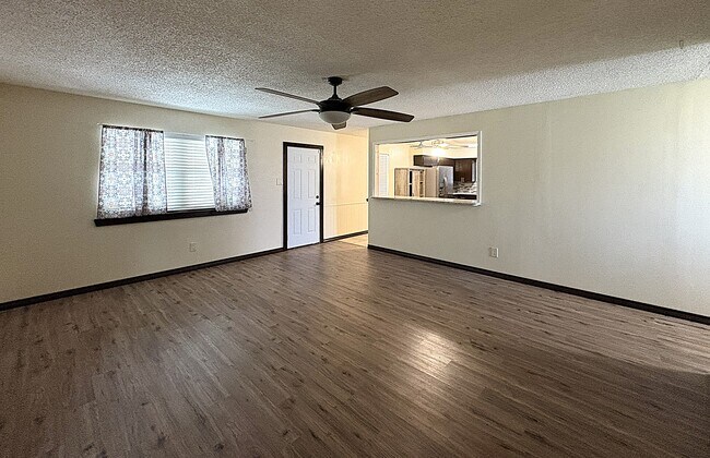 Photo - 613 County Road 4876