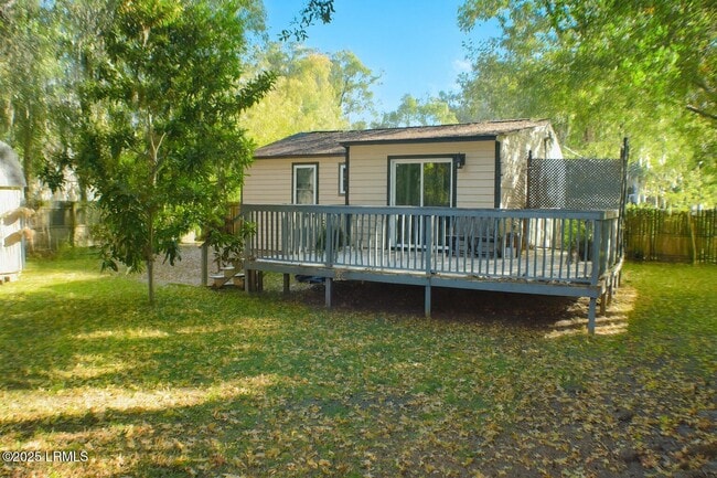 Photo - 174 James St