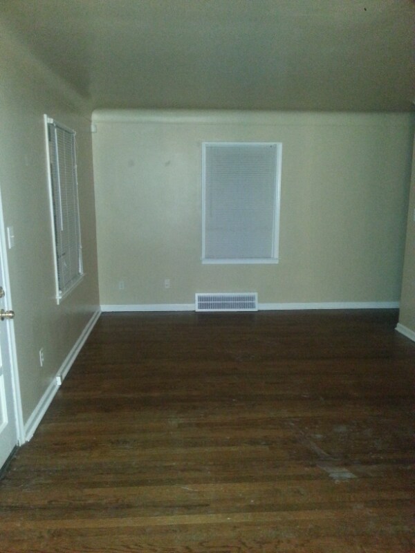 Photo - 19629 Kingsville St