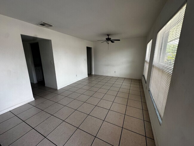 1151 S Loop Blvd