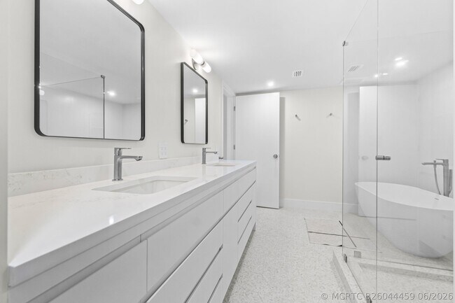Photo - 11223 Pond View Dr Unit A103