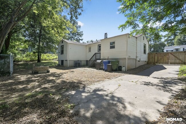 Photo - 163 Wadley St NW